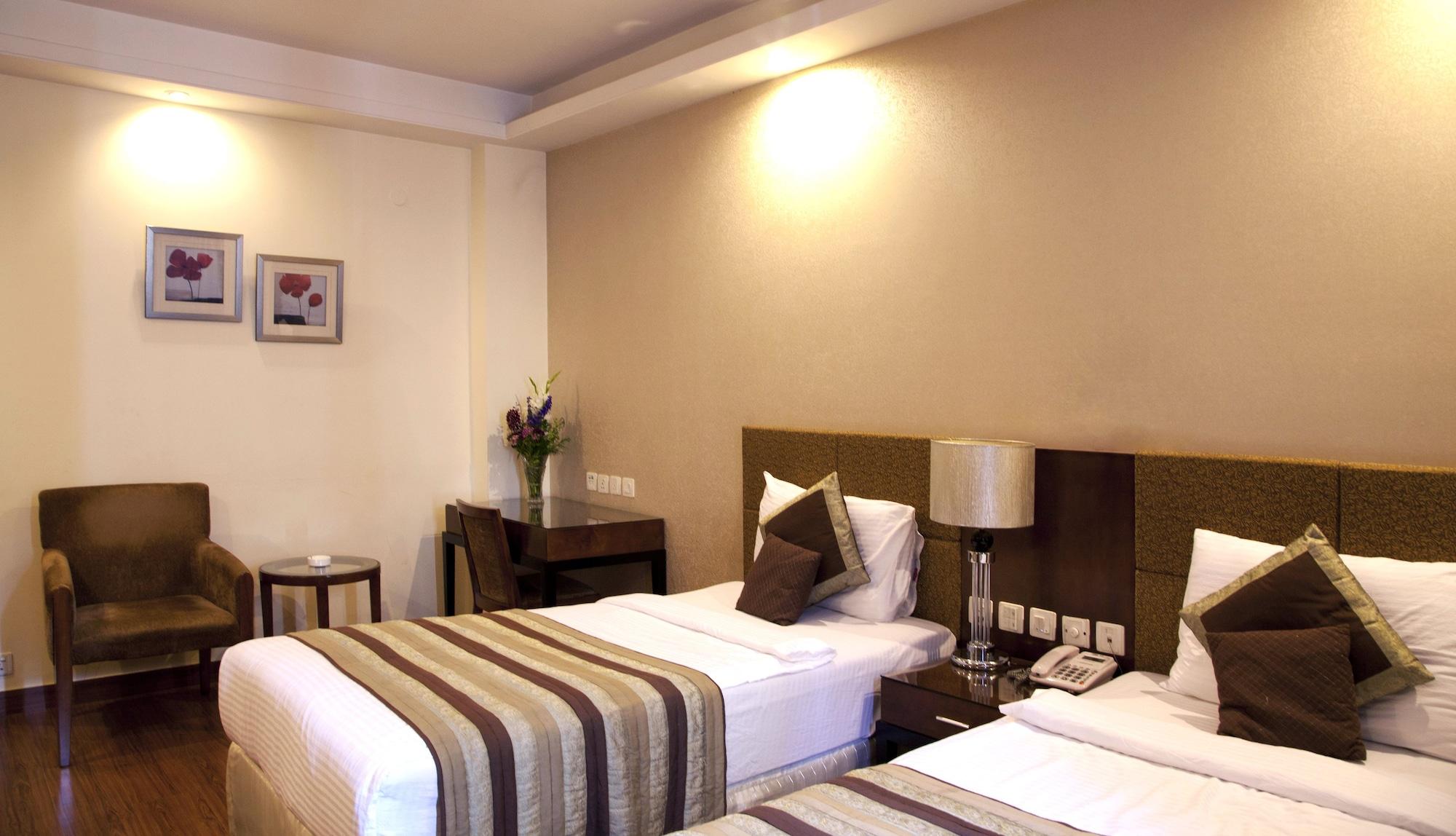 Alpina Hotels & Suites Νέο Δελχί Εξωτερικό φωτογραφία