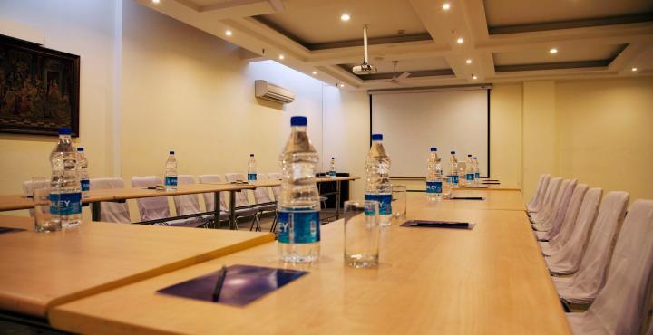 Alpina Hotels & Suites Νέο Δελχί Εξωτερικό φωτογραφία