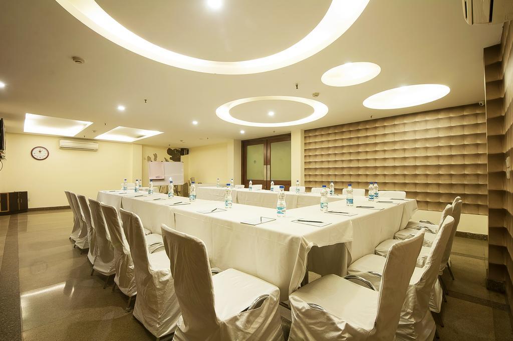Alpina Hotels & Suites Νέο Δελχί Εξωτερικό φωτογραφία