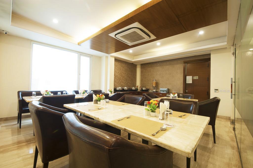 Alpina Hotels & Suites Νέο Δελχί Εξωτερικό φωτογραφία