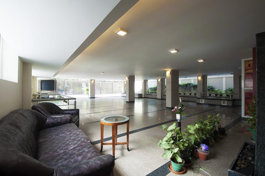 Alpina Hotels & Suites Νέο Δελχί Εξωτερικό φωτογραφία