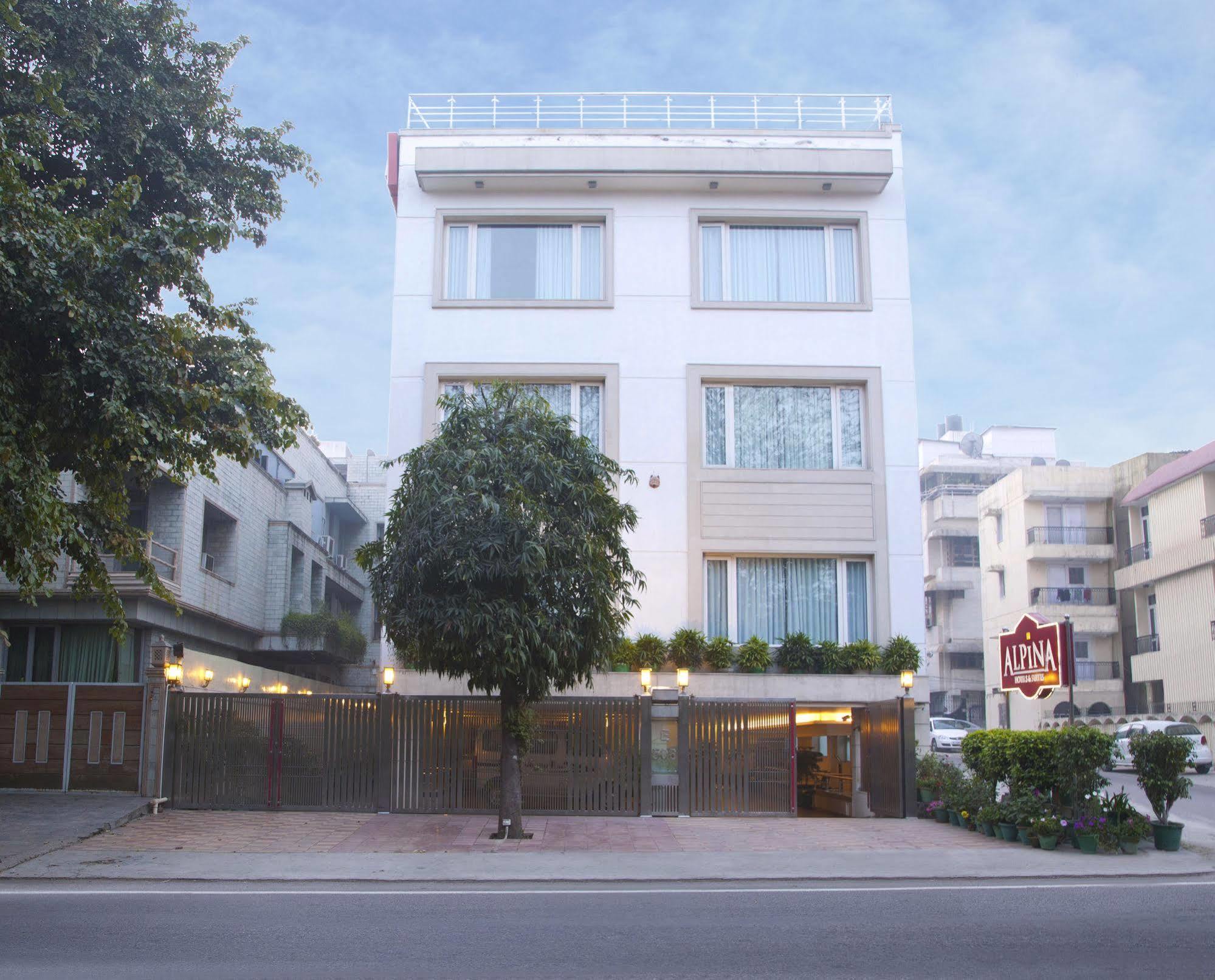 Alpina Hotels & Suites Νέο Δελχί Εξωτερικό φωτογραφία