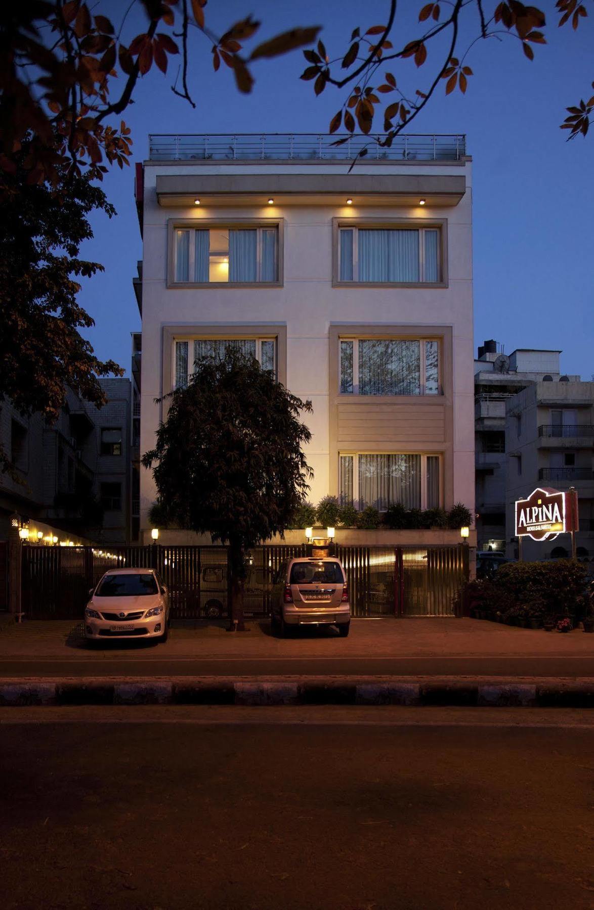Alpina Hotels & Suites Νέο Δελχί Εξωτερικό φωτογραφία