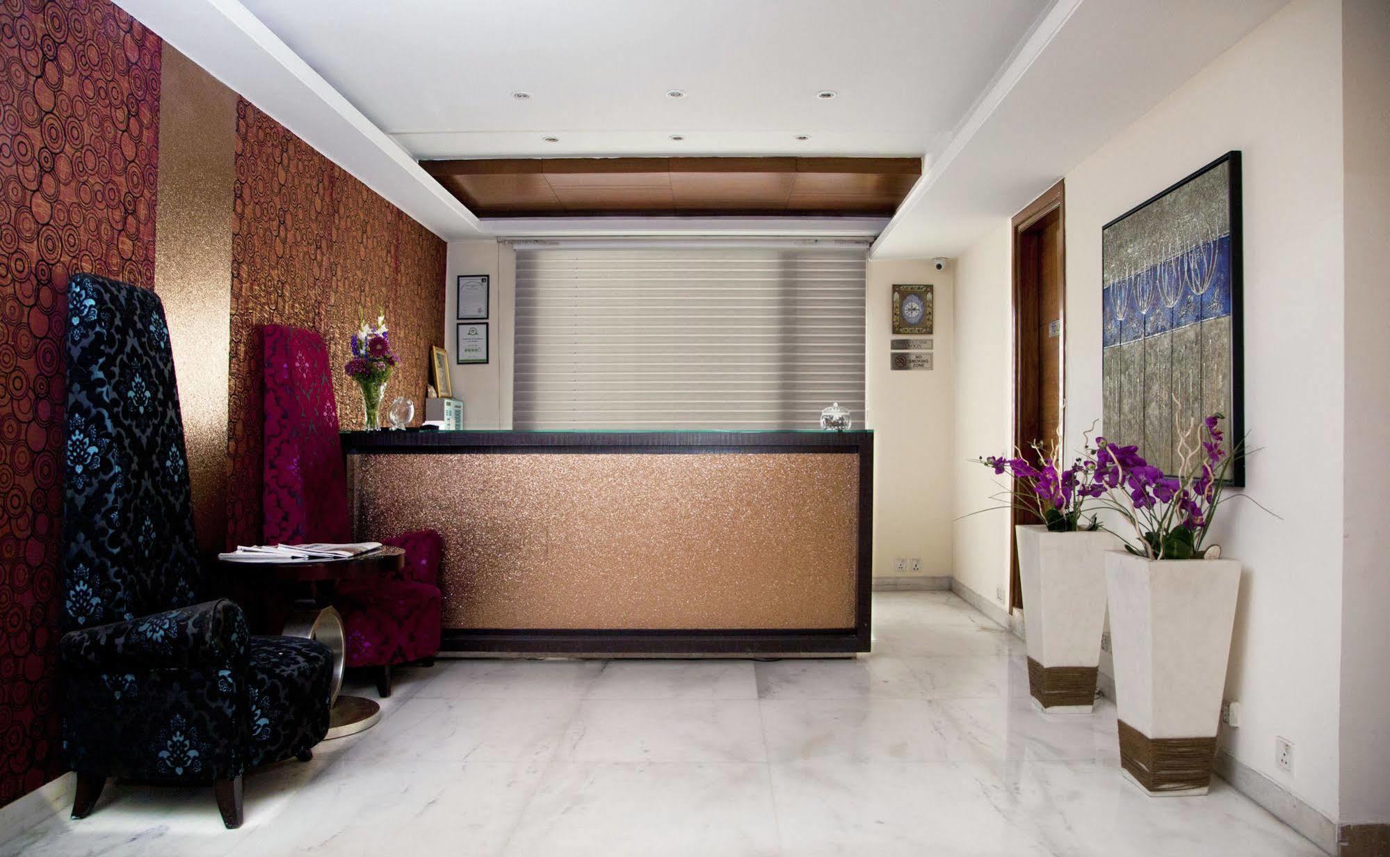Alpina Hotels & Suites Νέο Δελχί Εξωτερικό φωτογραφία