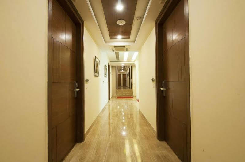 Alpina Hotels & Suites Νέο Δελχί Εξωτερικό φωτογραφία